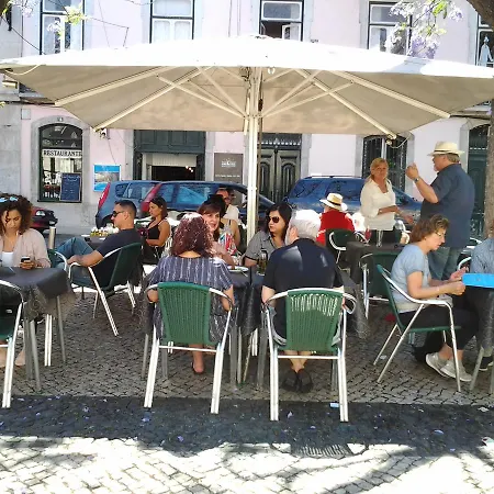 Chiado-carmo Hostel *